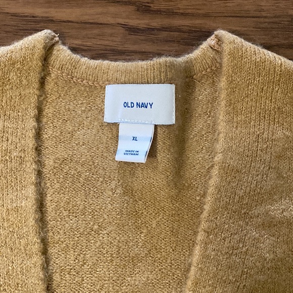 Old Navy Pocketed Cardigan - Picture 6 of 7